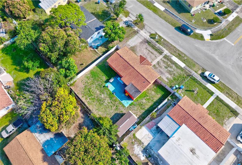 Picture of 3041 NW 210 Terrace, Miami Gardens FL 33056