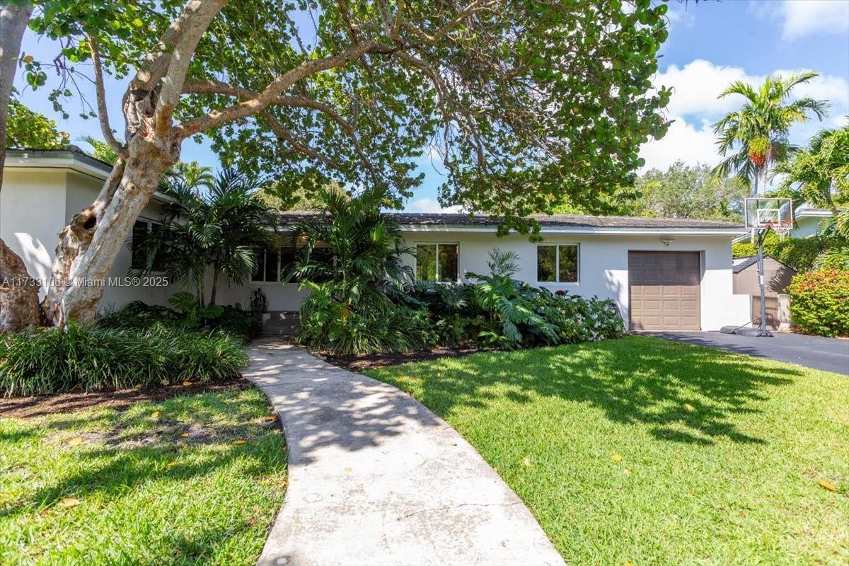 Picture of 6610 Santona St, Coral Gables, FL 33146