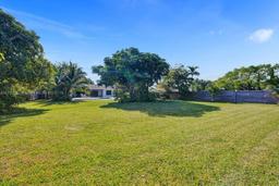 Picture of 21440 Highland Lakes Blvd, Miami, FL 33179