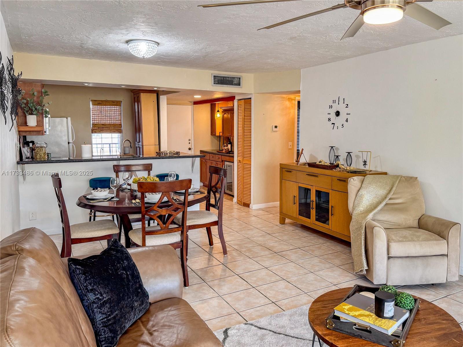 Picture of 2821 Somerset Dr # 312, Lauderdale Lakes, FL 33311