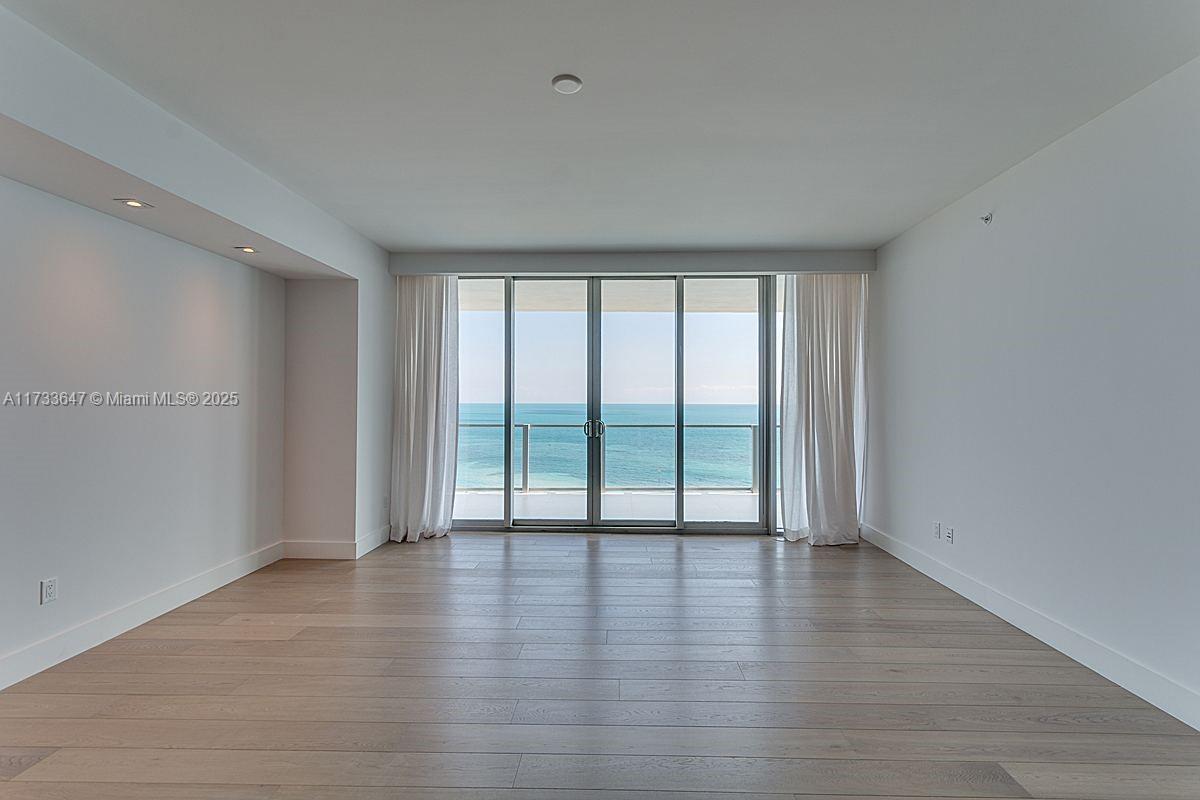 Picture of 360 Ocean Dr # 1004S, Key Biscayne, FL 33149