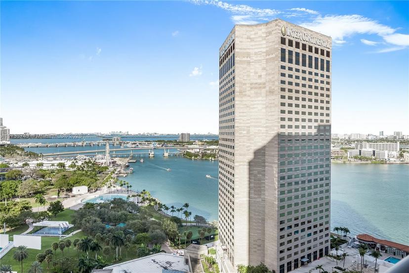 Picture of 325 S Biscayne Blvd # 2514, Miami FL 33131