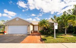 Picture of 3970 SW 72Nd Way, Davie, FL 33314