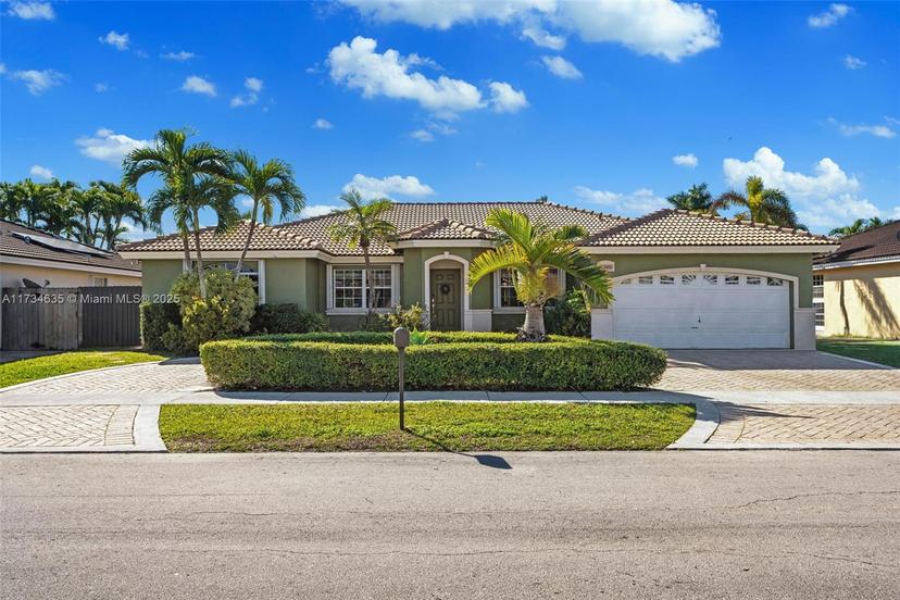 Picture of 15326 SW 168Th Ter, Miami FL 33187