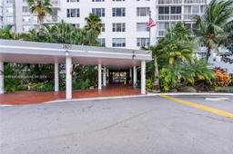 Picture of 3800 Hillcrest Dr # 312, Hollywood, FL 33021