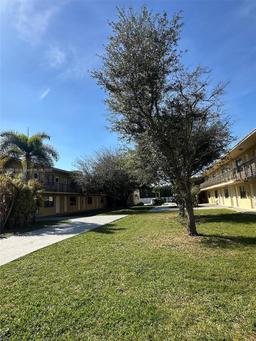 Picture of 4444 SW 67Th Ave # 2, Miami, FL 33155