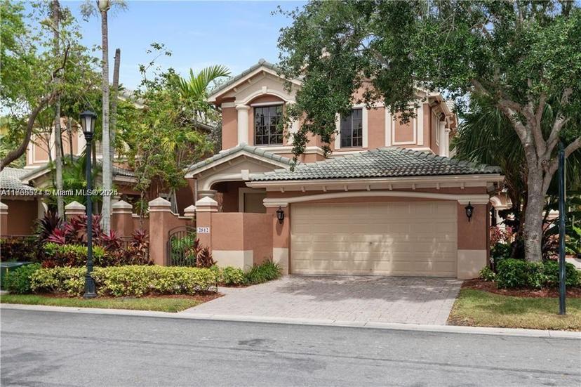 Picture of 2812 Kinsington Cir # 4, Weston FL 33332