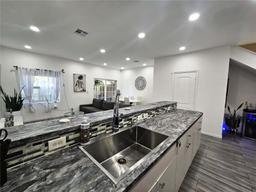 Picture of 2307 Washington St # 5, Hollywood, FL 33020