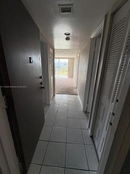 Picture of 484 NW 165Th St Rd # 508, Miami, FL 33169