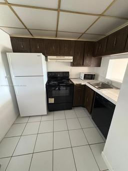 Picture of 484 NW 165Th St Rd # 508, Miami, FL 33169