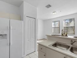 Picture of 120 Jacaranda Country Club Dr # 200, Plantation, FL 33324