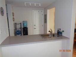 Picture of 1460 Ocean Dr # 204, Miami Beach, FL 33139