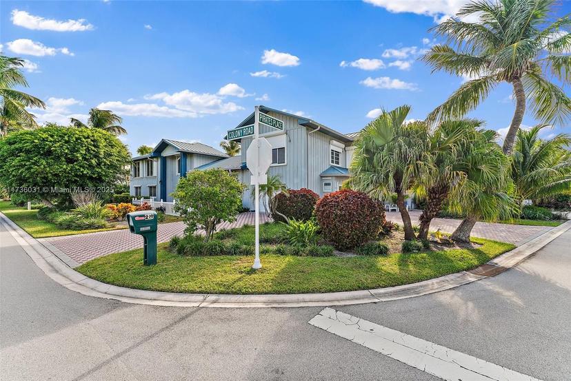 Picture of 219 Colony Rd, Jupiter Inlet Colony FL 33469