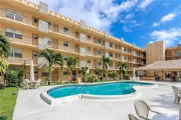 Picture of 2145 Pierce St # 112, Hollywood, FL 33020