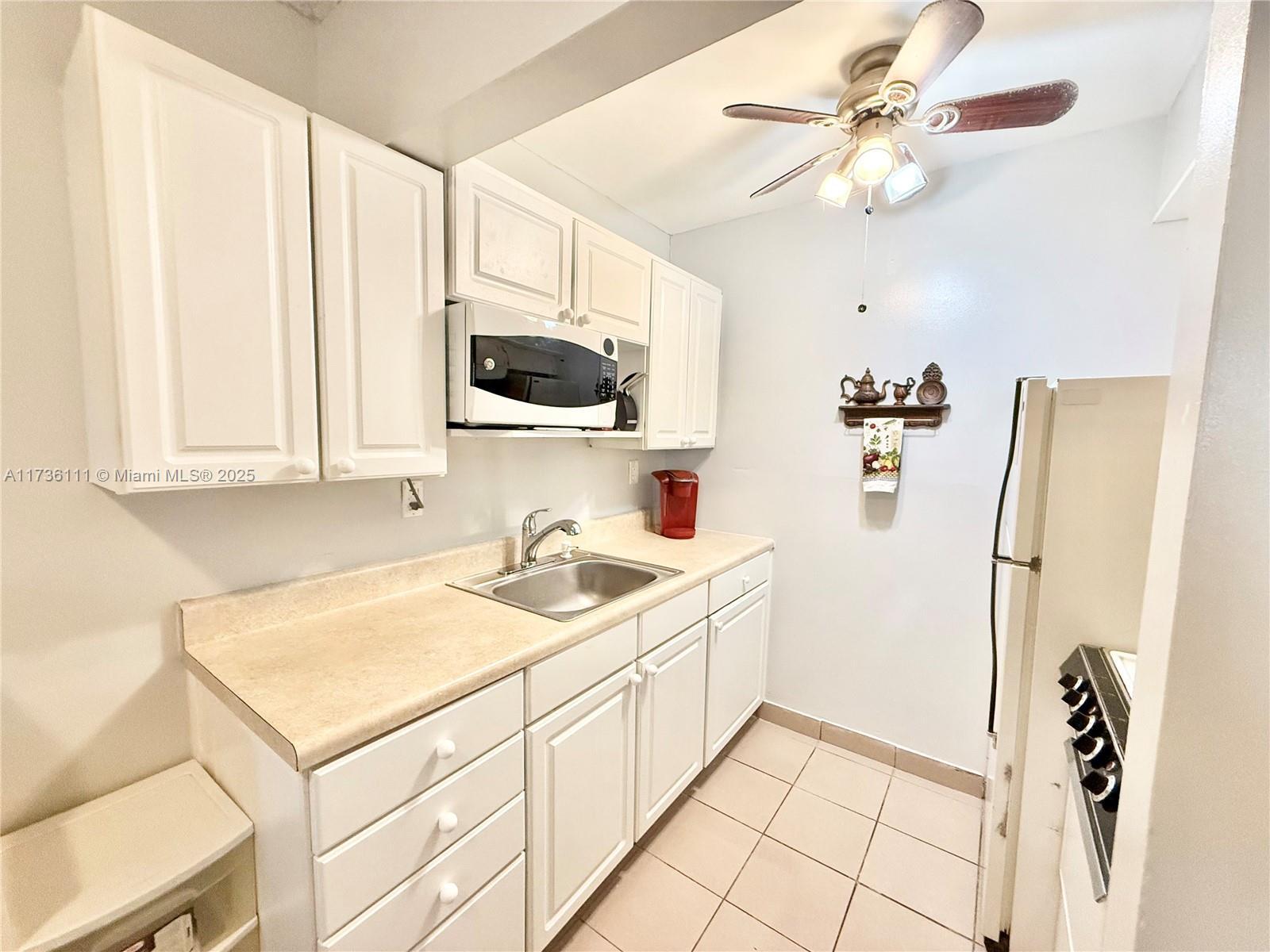 Picture of 2145 Pierce St # 112, Hollywood, FL 33020