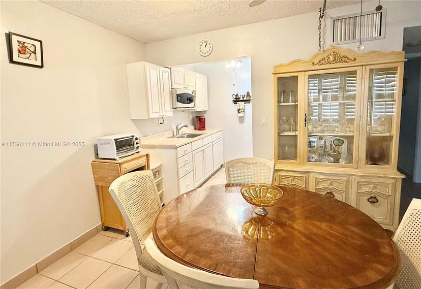 Picture of 2145 Pierce St # 112, Hollywood FL 33020