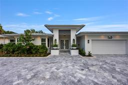 Picture of 16141 W Troon Cir, Miami Lakes, FL 33014