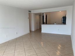 Picture of 492 NW 165Th St Rd # 309, Miami, FL 33169