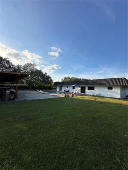 Picture of 15200 SW 268Th St, Homestead, FL 33032