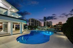 Picture of 607 Palm Dr, Hallandale Beach, FL 33009