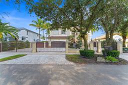 Picture of 16801 NW 77Th Pl, Miami Lakes, FL 33016