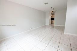 Picture of 13973 N Forest Oak Cir, Davie, FL 33325