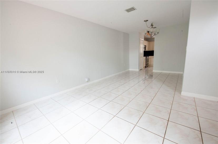 Picture of 13973 N Forest Oak Cir, Davie FL 33325