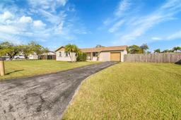 Picture of 15811 SW 284Th St, Homestead, FL 33033