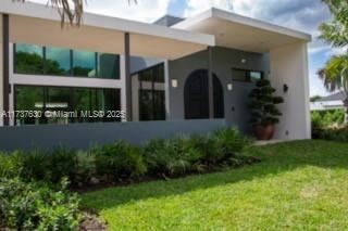 Picture of 12450 Oak Park Dr, Davie, FL 33330