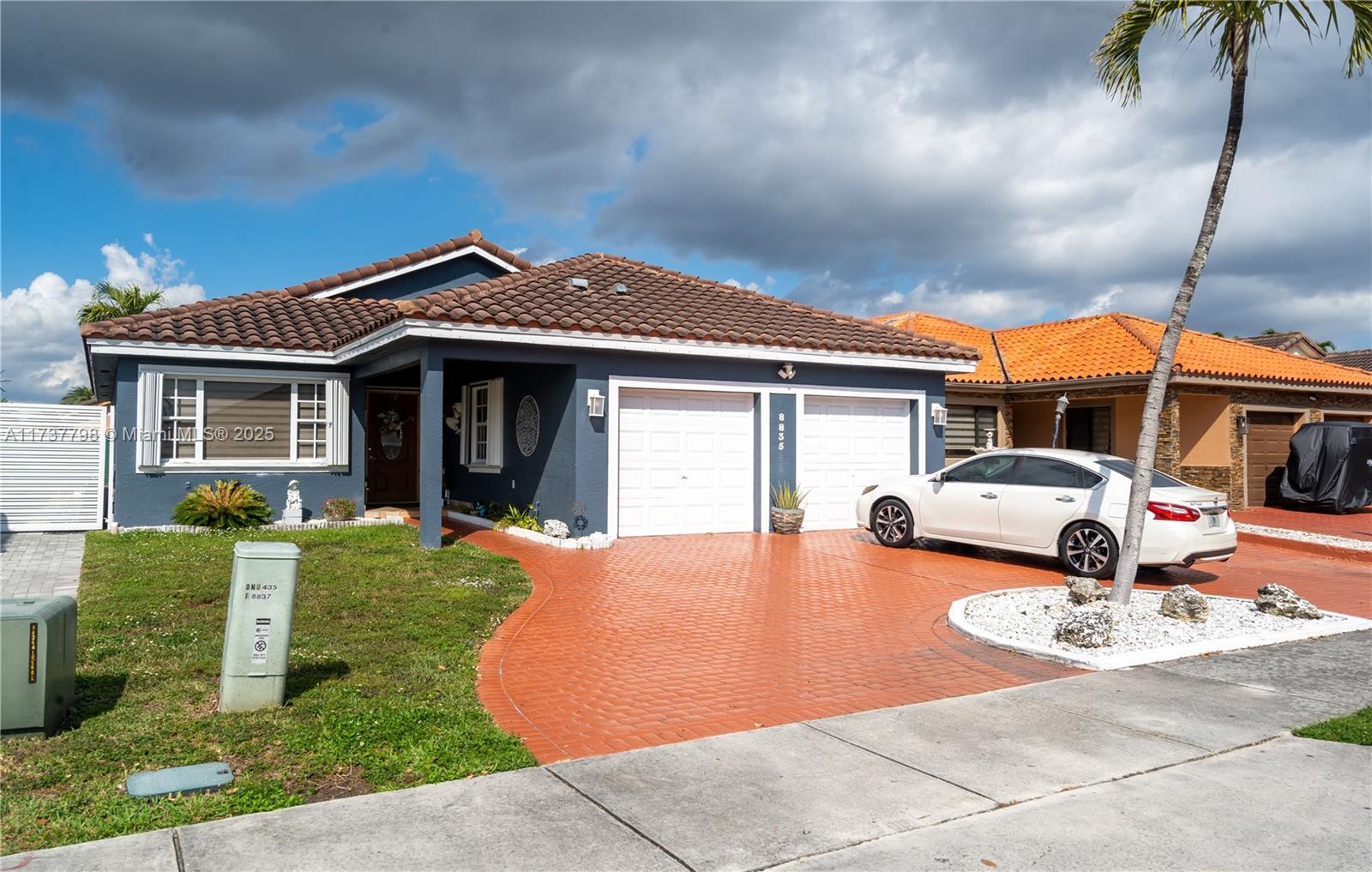 Picture of 8835 NW 149Th Ter, Miami Lakes, FL 33018