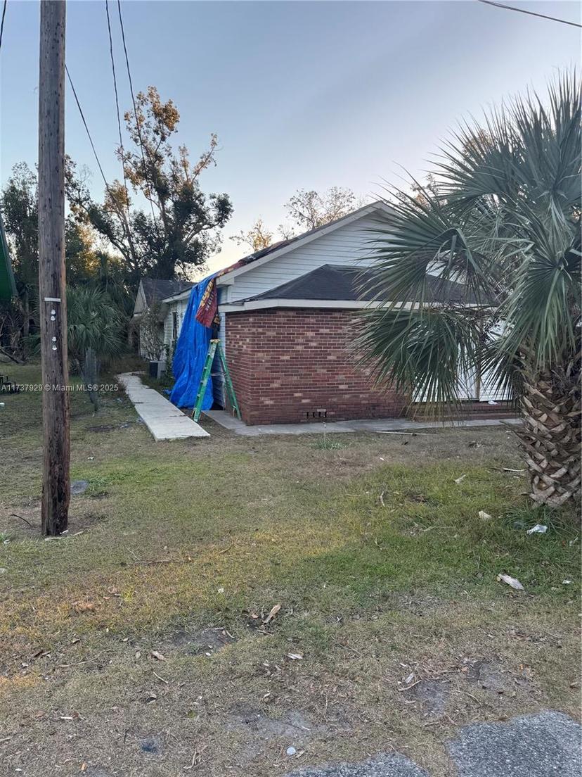 Picture of 1011 Richard Bell Avenue, Other City - In The State Of Florida FL 32347