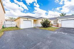 Picture of 4450 SW 72Nd Way, Davie, FL 33314