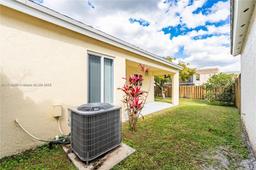 Picture of 4450 SW 72Nd Way, Davie, FL 33314