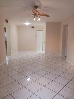 Picture of 504 Gardens Dr # 101, Pompano Beach, FL 33069