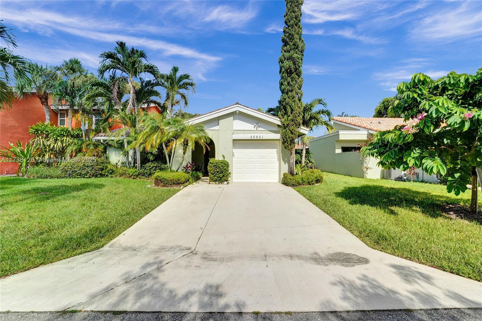 Picture of 20851 Via Valencia Dr, Boca Raton, FL 33433