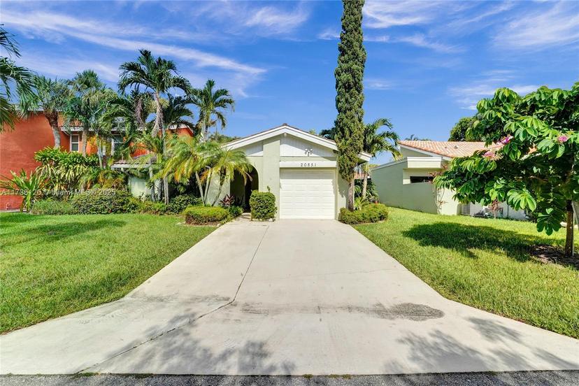 Picture of 20851 Via Valencia Dr, Boca Raton FL 33433