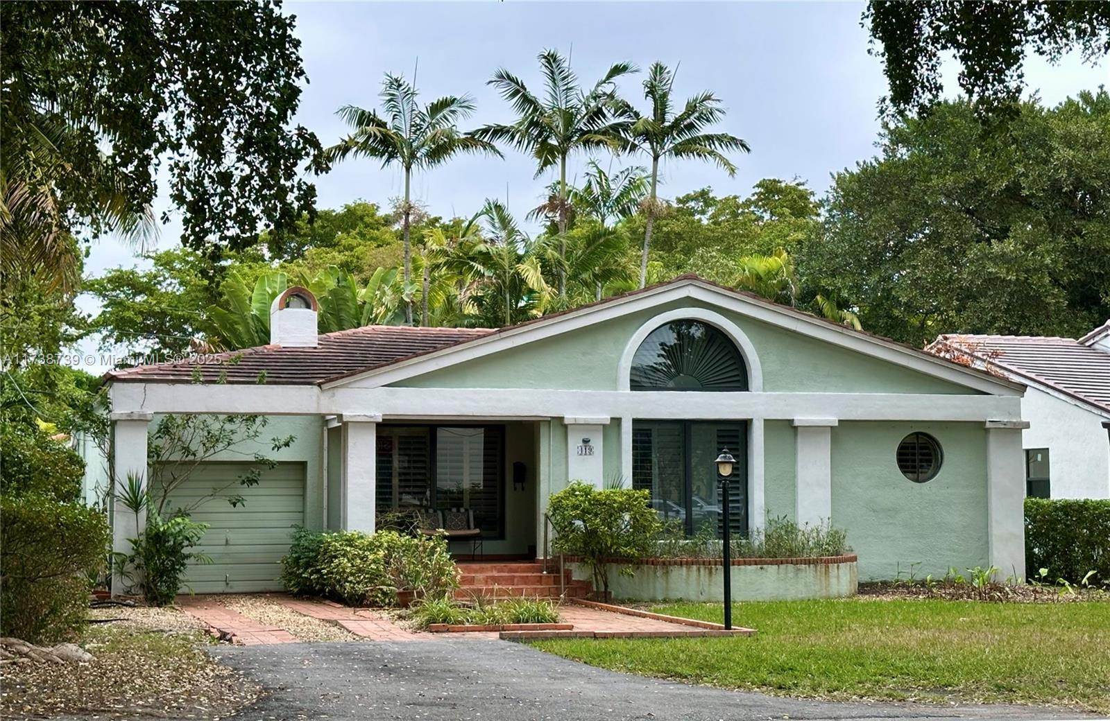 Picture of 419 Blue Rd, Coral Gables, FL 33146