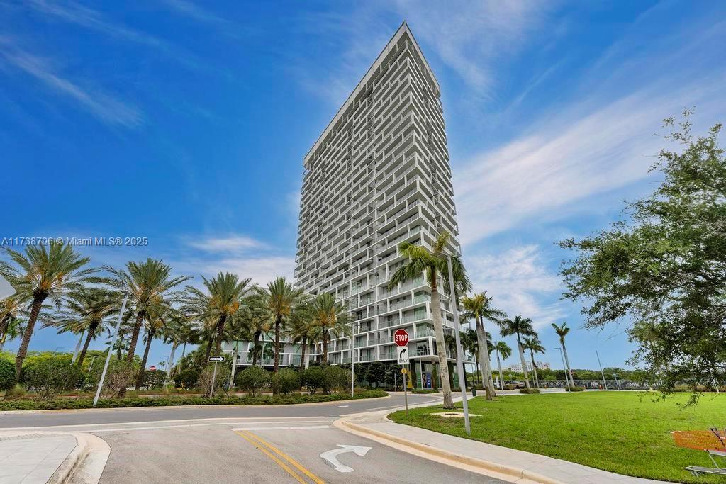 Picture of 2000 Metropica Way # 2307, Sunrise, FL 33323