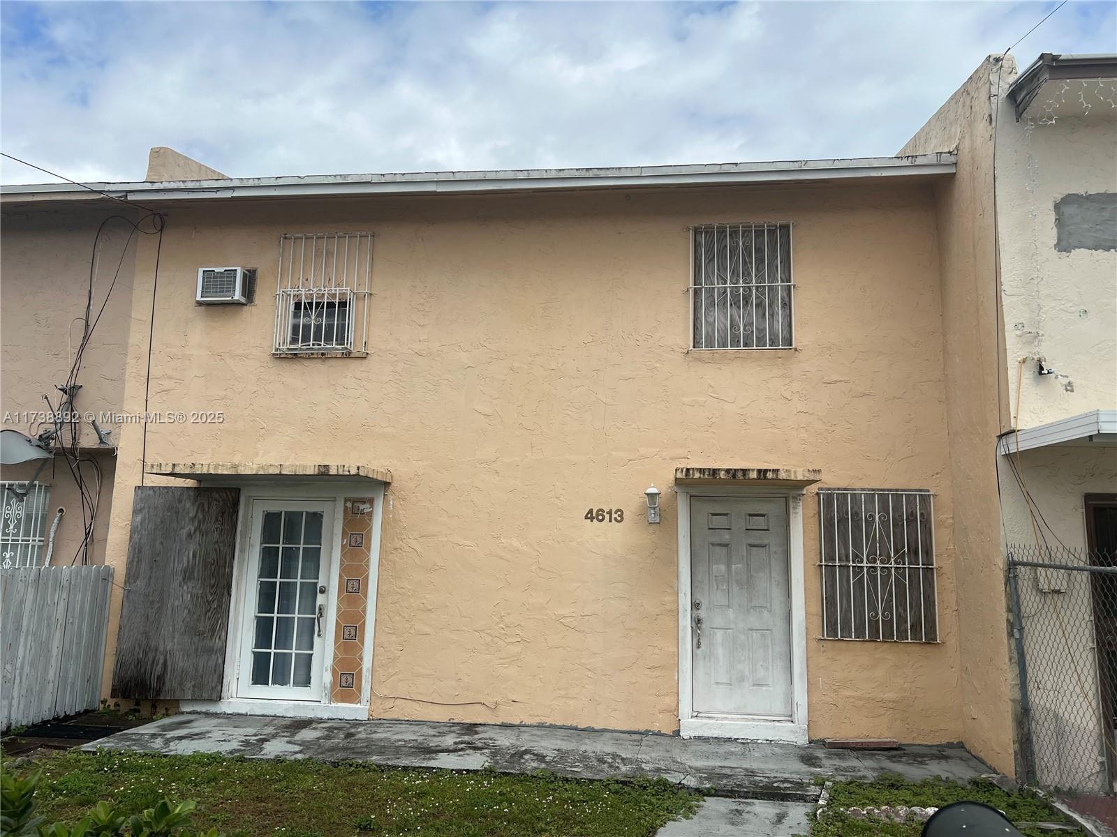 Picture of 4613 NW 191St St, Miami Gardens, FL 33055