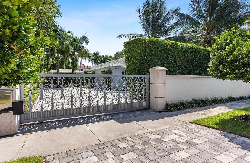 Picture of 5763 N Bay Rd, Miami Beach FL 33140