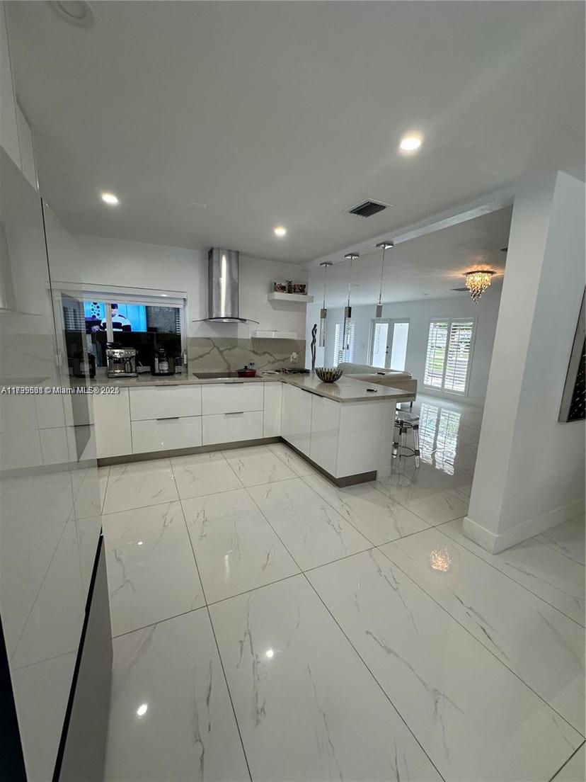 Picture of 6951 S Miami Lakeway S, Miami Lakes FL 33014