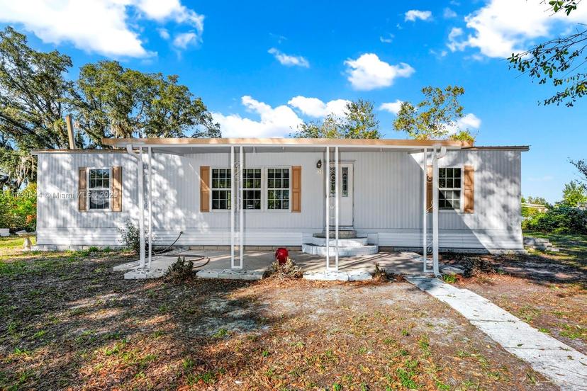 Picture of 636 4Th Street, Other City - In The State Of Florida FL 33868