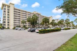 Picture of 3050 N Palm Aire Dr # 401, Pompano Beach, FL 33069