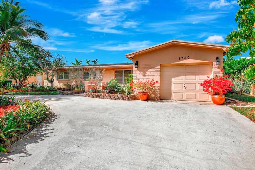 Picture of 1720 NW 85Th Way, Pembroke Pines FL 33024