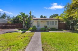 Picture of 5822 SW 41St St, Miami, FL 33155