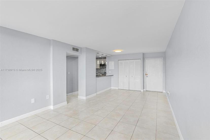 Picture of 840 NW 87Th Ave # 505, Miami FL 33172