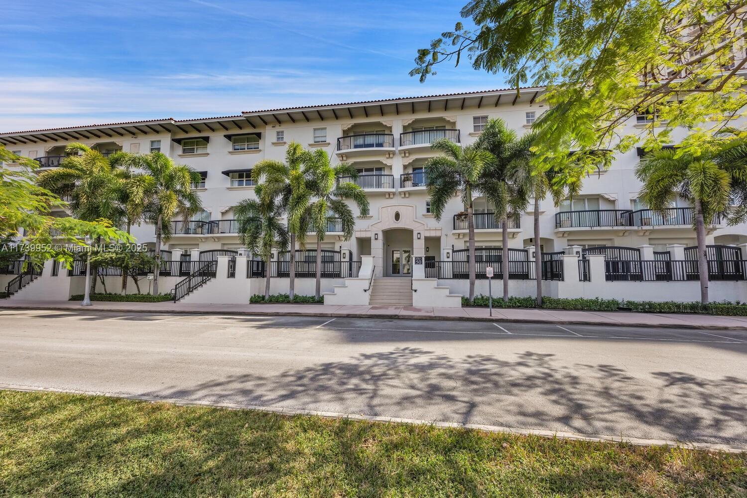 Picture of 50 Alhambra Cir # 403, Coral Gables, FL 33134