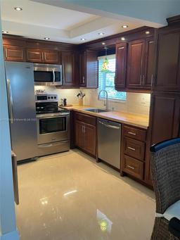 Picture of 3050 E Sunrise Lakes Dr # 324, Sunrise, FL 33322