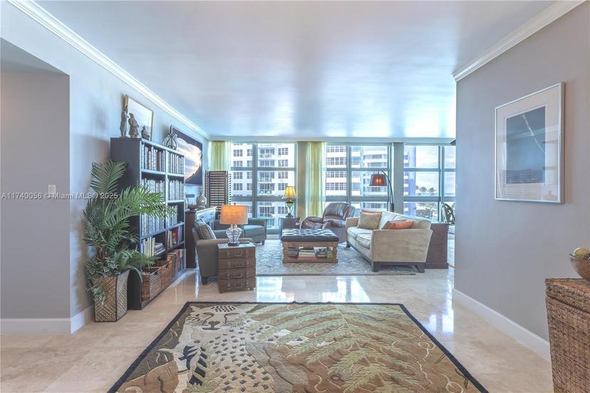 Picture of 5055 Collins Ave # 5C, Miami Beach FL 33140