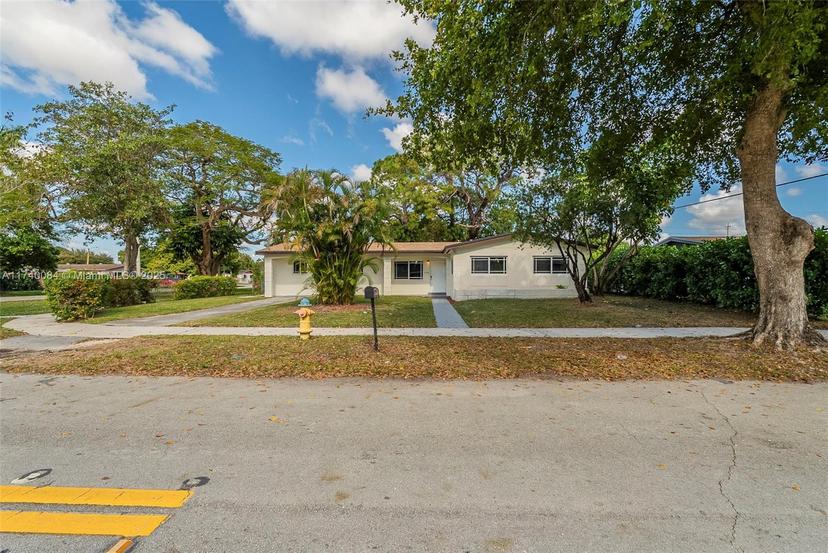 Picture of 2125 NW 192Nd Ter, Miami Gardens FL 33056